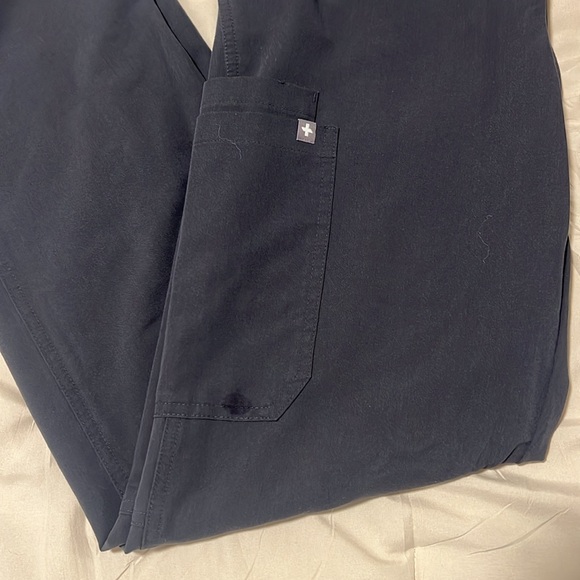 Dark grey figs set - Picture 3 of 4